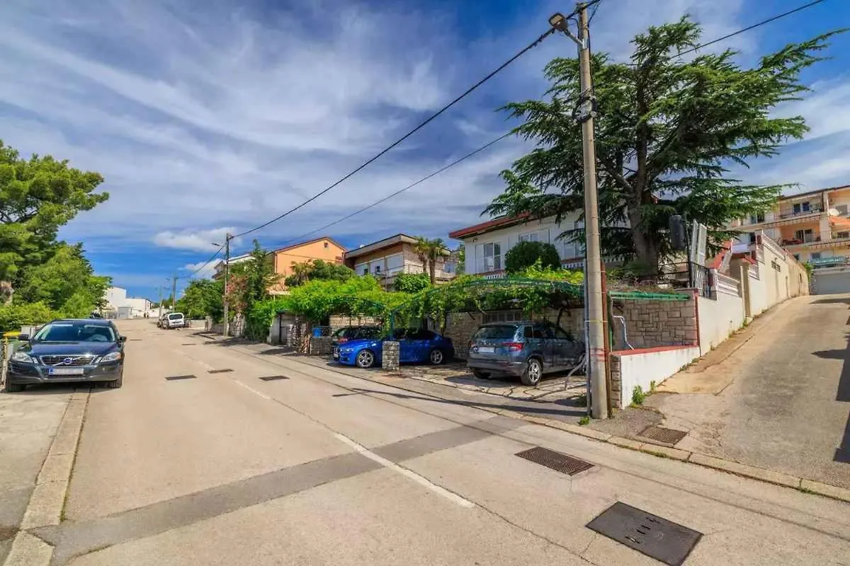 Apartment In Dramalj 51201 Croatia